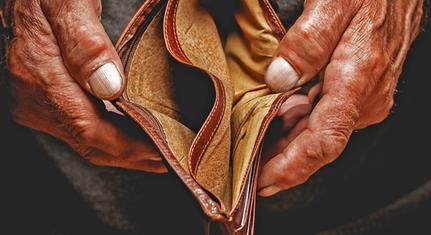 Repülőrajt Fidesz-módra: Sosem volt ekkora hiány az államkasszában március végén