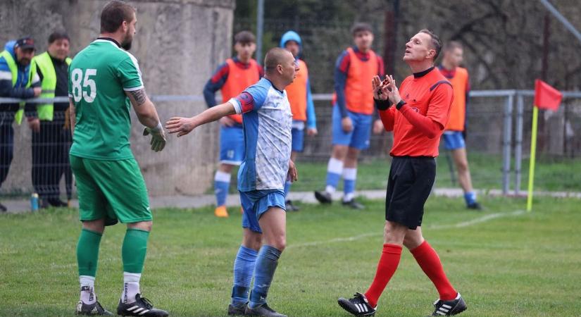 Nem úszta meg szárazon – súlyos árat fizet a piros lapért