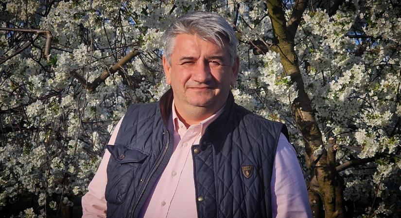 Nem lépett vissza, de a Tisza jelöltjének támogatására buzdít a DK hajdúböszörményi jelöltje