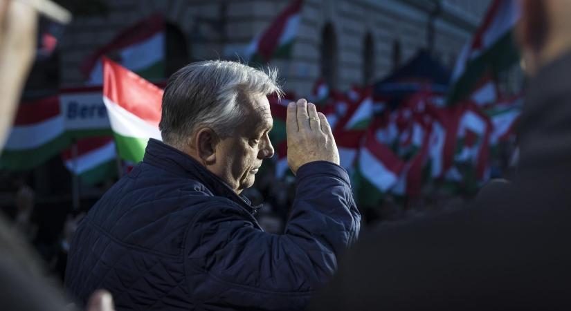 Orbán Viktor, az orosz hírszerzés magyar hangja – Így olvasta fel a miniszterelnök magyarul az SZVR fél évvel ezelőtti közleményét