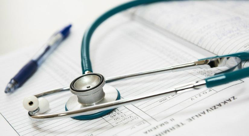 A Szerbiai Orvosi Kamara nem akar független megfigyelőket