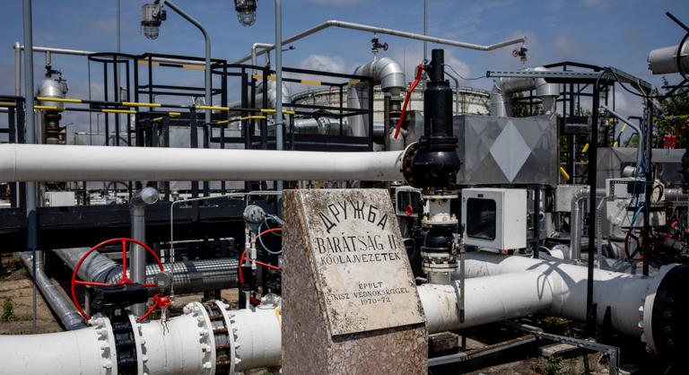 Bejelentést tett Volodimir Zelenszkij, hamarosan megindulhat a szállítás a Barátság kőolajvezetéken