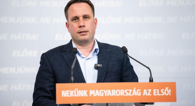 Demokrácia Központot állít fel a Fidesz, a „tiszás választási csalásokat” figyelik majd