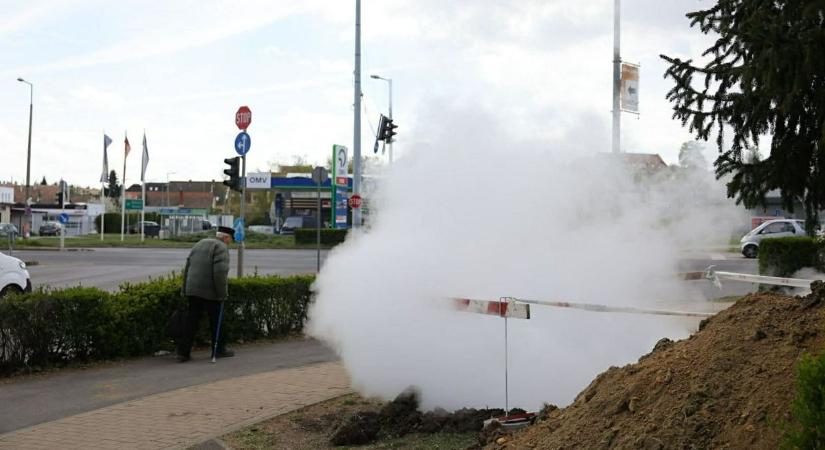 Óriási füst szállt fel a vízvezetékekből Egerben – megtudtuk mi történt  Fotók