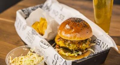 8 söröző baráti találkozókhoz, ahol nem csak a komlóval lehet jóllakni