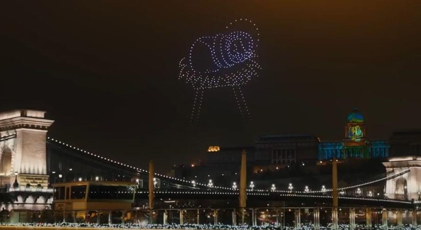 Állami megbízásra festettek fénnyel Balásyék - egymilliárd forintba került