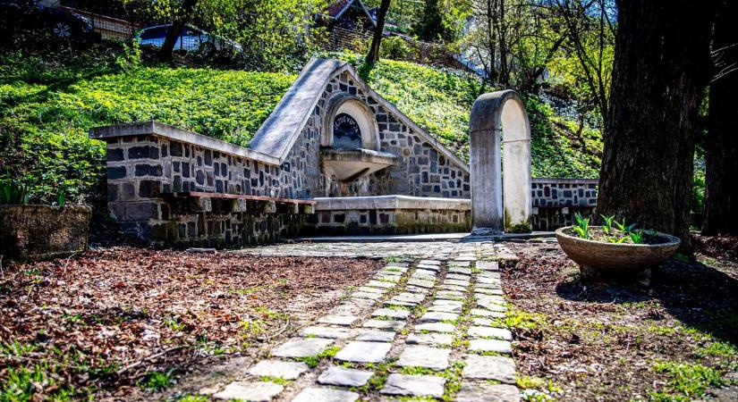 Csodát rejt az Avas oldala: a miskolci kút, ahol állítólag még bor is fakadt - képekkel, videóval
