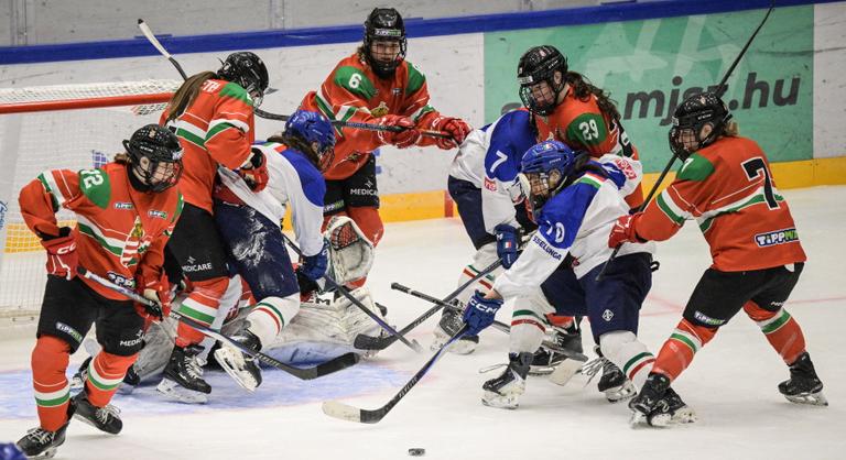 Az olimpiai negyeddöntős olaszok sem jelentettek akadályt, sikerrel zárták a vb-felkészülést női hokisaink