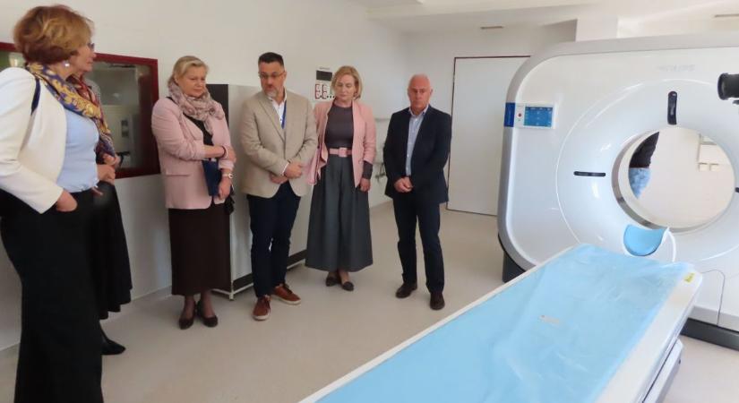 Új CT-vel és mammográfiás berendezéssel gyarapodott a szentesi kórház diagnosztikai eszköztára