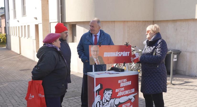 Pakson is ismerik a Munkáspártot