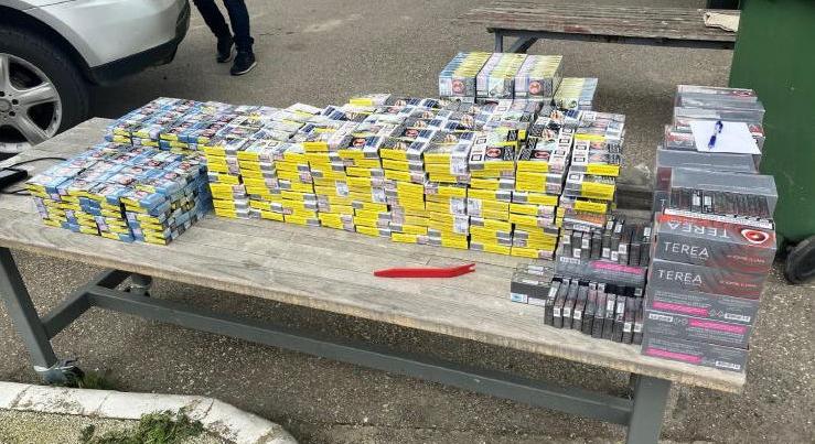 A tiszaszigeti határáteklőn bukott le 30 ezer hevítőrúddal és cigarettával