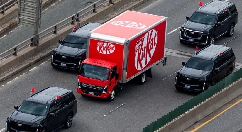 A lopás után elnöki kíséretet kapott a csoki