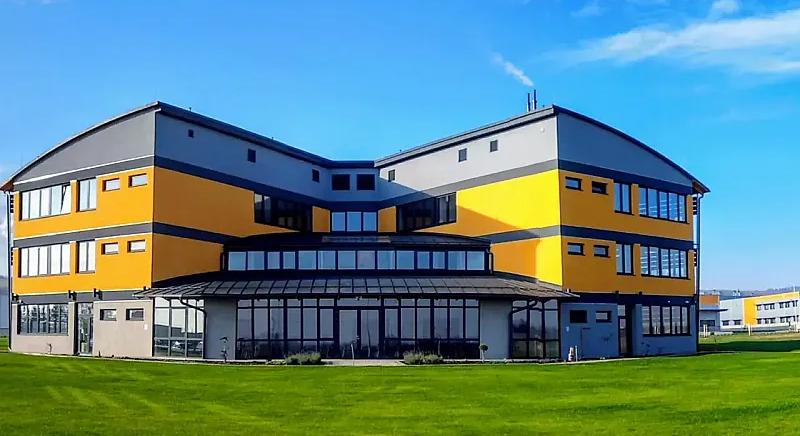 Hárommilliárdos beruházással bővít az Ongropack