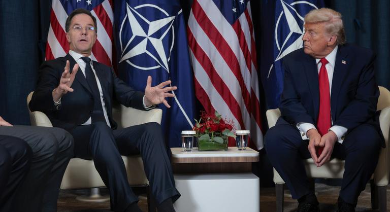 A NATO kihúzta a gyufát Donald Trumpnál, sértések és fenyegetések sora hangzott el az amerikai elnök szájából
