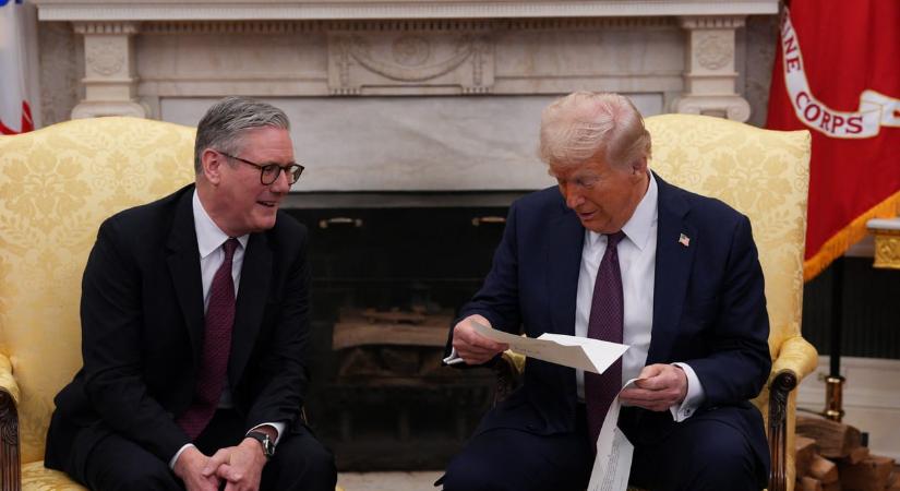 A Hormuzi-szorost érintő katonai megoldásokról egyeztetett a brit kormányfő és Trump