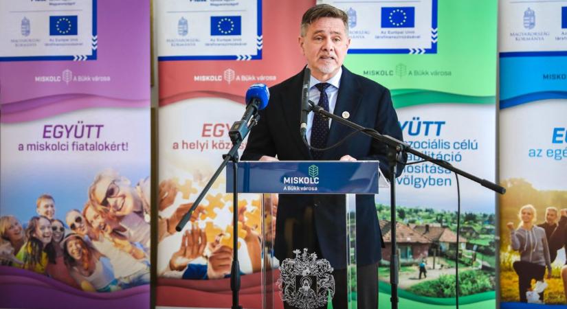 Egy szó mindent visz: együtt – fontos találkozót tartottak a miskolci városházán - képekkel