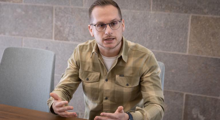 Deák Dániel: A Medián egy 1,5 millió eurós üzletért cserébe méri felül a Tisza Pártot