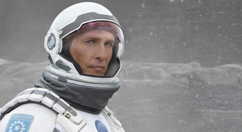 Christopher Nolan helyett a Csillagok közöttet kis híján egy másik rendezőlegenda dirigálta, de szerinte "sokkal jobb" munkát végzett Nolan