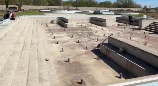 Épül a strand, a Turisztikai Centrum Beruházás utolsó eleme, augusztusban próbaüzem! – fotók