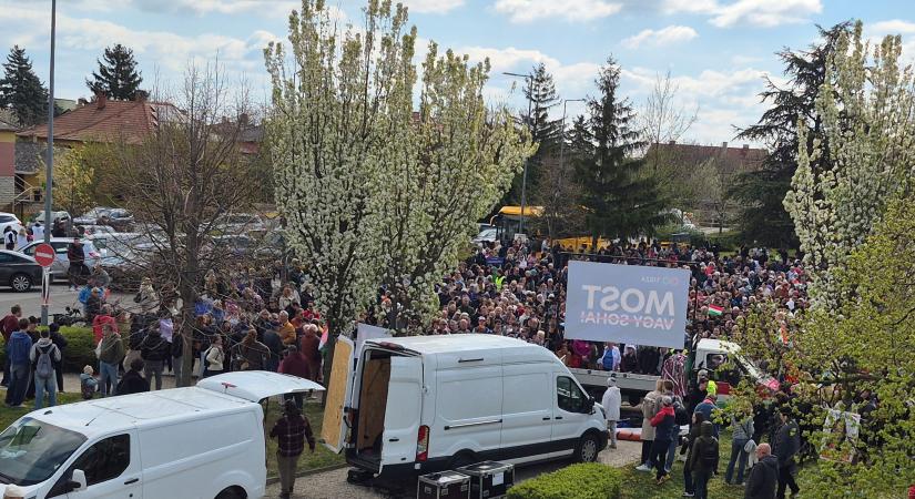 A gazdagság sem képes elfedni a bajokat – Országjáráson a Kontroll