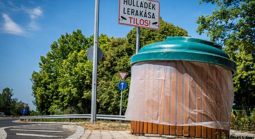 Ez elszomorító – egy év alatt kétezer autó súlyát szemeteljük el az autópályák mentén