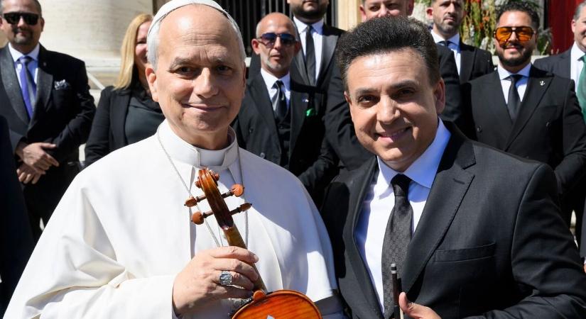 Mága Zoltán elhúzta XIV. Leó pápa nótáját a Vatikánban