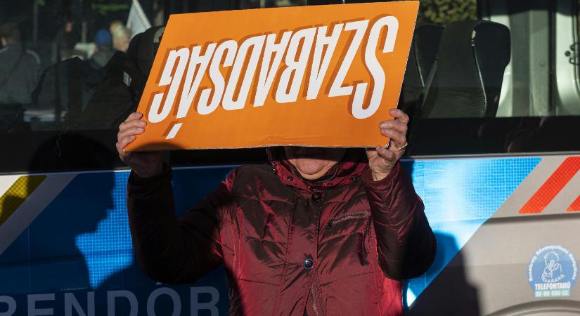 Kérlek, hozzánk beszélj! – A NER-ből való visszatérésről és erkölcsi kiállásról