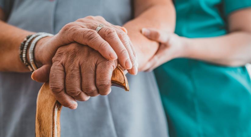 A nyugdíjaskorúak több mint fele nem érzi magát egészségesnek az EU-ban – a magyar idősek megítélése még letaglózóbb