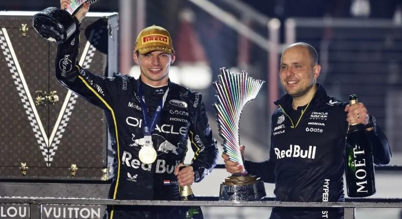 Max Verstappen újabb gyomrost kapott, megint a McLaren örömködik