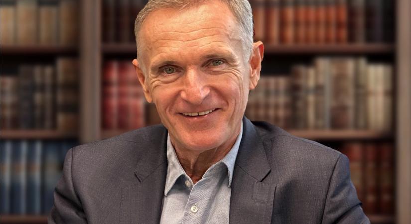 Wáberer György az országot eluraló félelmet érzékeltetve mesélt egy NER-es vállalkozóról, aki egy tárgyaláson még rá is ült a kikapcsolt telefonjára