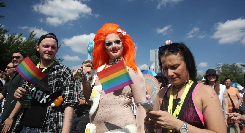 Gőzerővel kampányolnak a Tiszának a Pécs Pride szervezői