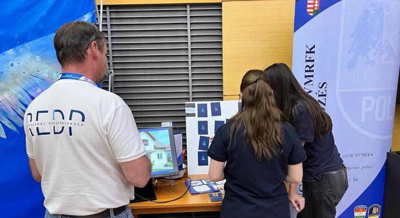 Robotokkal és VR-technológiával mutatkozott be a vármegyei rendőrség a Bűnmegelőzési Expon