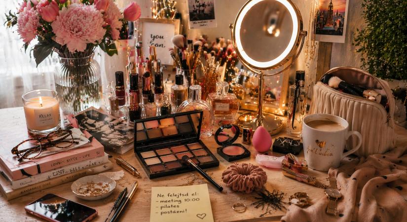Személyiségteszt: mit veszel észre először ezen a sminkasztalon? Többet árul el rólad, mint hinnéd
