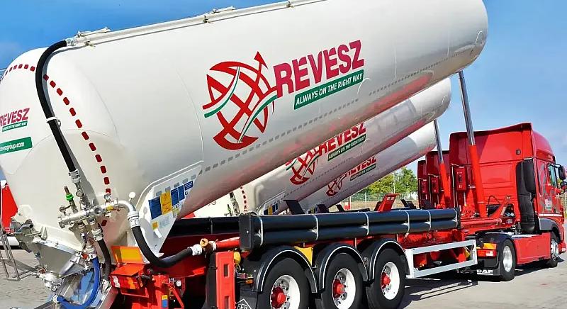 Száz új munkahelyet hoz létre a Révész Trans Kft. kapacitásbővítése