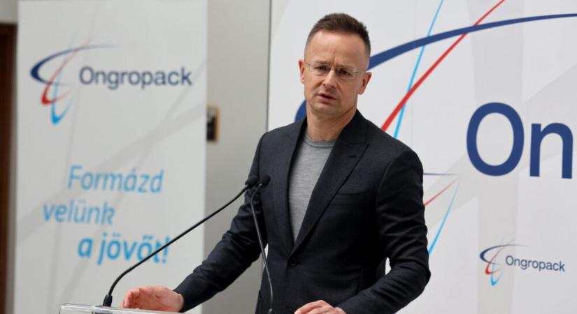 Szijjártó Péter: száz új munkahelyet hoz létre a Révész Trans Kft. kapacitásbővítése