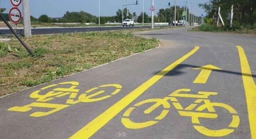 Minek a kerékpárút, ha a bringások az autóutat választják?! – olvasóink kiakadtak