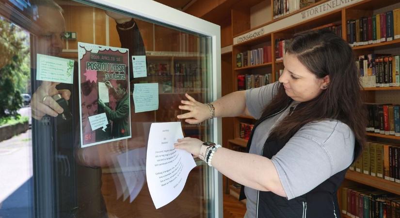 Versek lepték el a falakat: így ünnepli Szeged a Magyar Költészet Napját