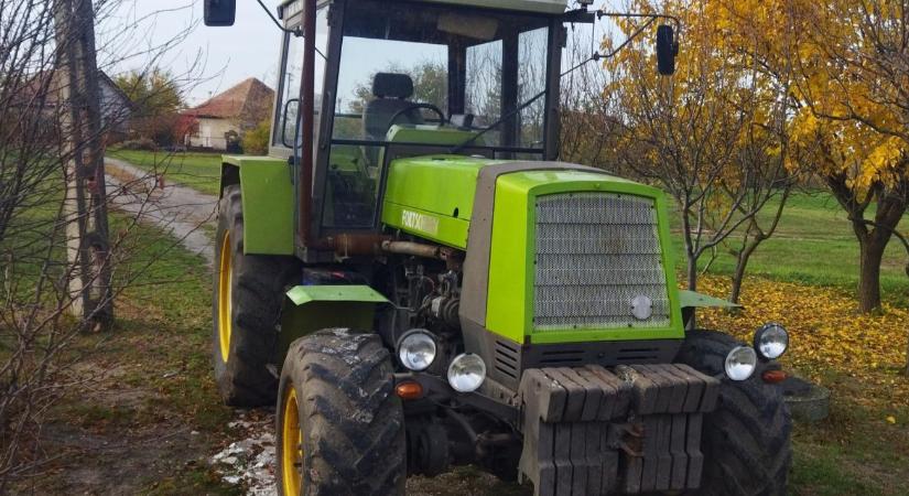 120 lóerő 2 millió alatt: Gazdát keres egy megkímélt ZT 323-as traktor