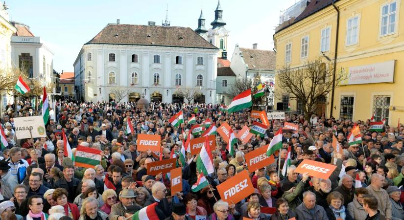 Orbán Viktor Székesfehérváron folytatja az országjárást! - ÉLŐ