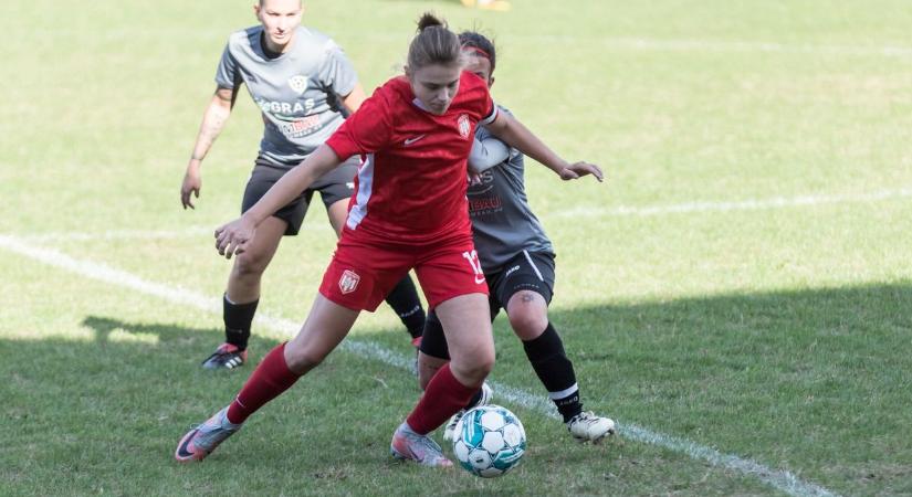 A dunaújvárosi lányok továbbra is a csúcson