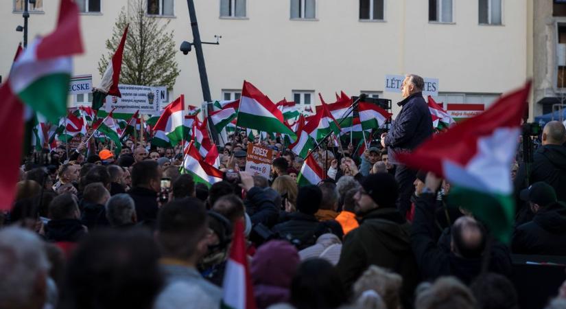 Székesfehérváron folytatja országjárását Orbán Viktor (élő)