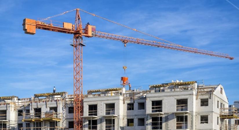 Tervasztalról veszel lakást? Ez az új jogi pajzs védheti meg a millióidat!