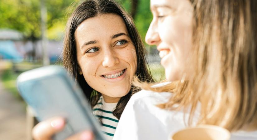 „A nők egymással mézesmázosak és csak a másik háta mögött dumálják ki egymást” – A női barátságok 5 sötét tulajdonsága, amiről senki nem beszél