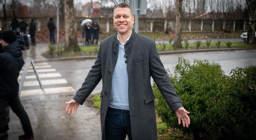 Menczer Tamás: Fel, győzelemre!