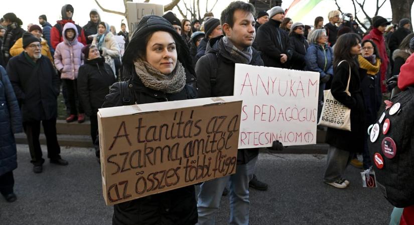 A polgári engedetlenségtől a teljesítményértékelésig - így változott a pedagógusok helyzete az elmúlt négy évben