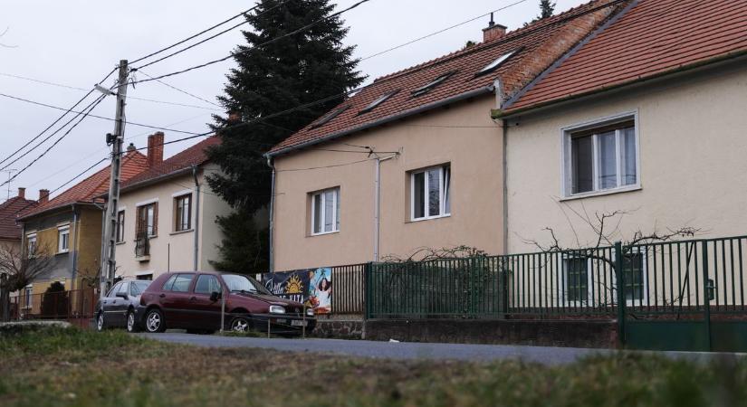 Folyamatosan intézkednie kell a rendőségnek a győri munkásszállónál