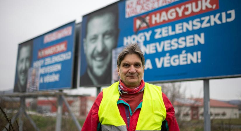 2010-től harcol a NER ellen, hogy tükörbe tudjon nézni borotválkozás közben – interjú Heindl Péter „plakátjavító” aktivistával