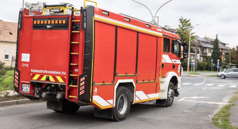 Napokig fekhetett volna segítség nélkül: betörték az ajtót, hogy megmentsék az idős embert