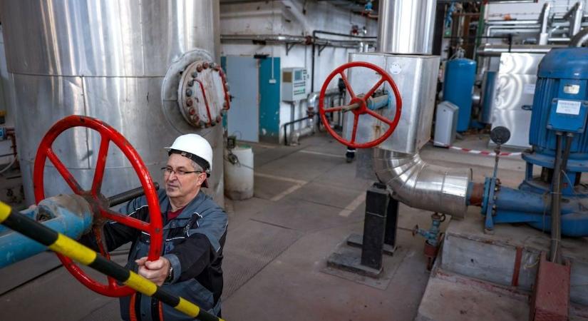 Újabb milliárdok érkeznek: saját erőművel válhat teljessé Szekszárd távhőfejlesztési programja (videóval)