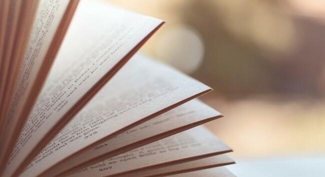 Április 11. A költészet napja - Versmaratont rendeznek az idén